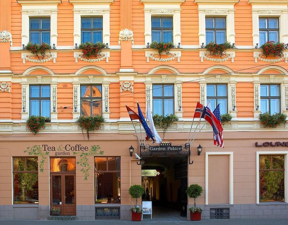 Garden Palace Viesnīca 4*